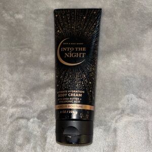bath and body works into the night body cream